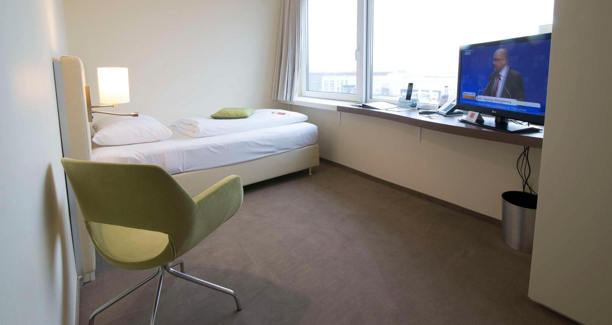 Western Hotel 4*
